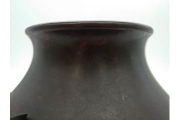 時代物　古銅　斑紫銅　盛上　双鯉文　優雅に泳ぐ鯉の装飾が印象的な花瓶(高岡銅器?、花器、花生、花入、壷、壺、在銘、作家物)(R-077928)