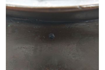 時代物　古銅　斑紫銅　盛上　双鯉文　優雅に泳ぐ鯉の装飾が印象的な花瓶(高岡銅器?、花器、花生、花入、壷、壺、在銘、作家物)(R-077928)