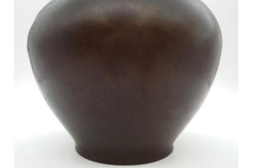 時代物　古銅　斑紫銅　盛上　生き生きと泳ぐ魚の装飾が印象的な花瓶(鮎?、アユ、高岡銅器?、花器、花生、花入、壷、壺、在銘、作家物)(R-077929)