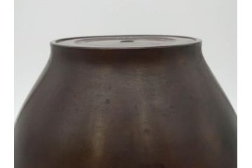 時代物　古銅　斑紫銅　盛上　生き生きと泳ぐ魚の装飾が印象的な花瓶(鮎?、アユ、高岡銅器?、花器、花生、花入、壷、壺、在銘、作家物)(R-077929)