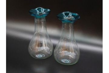戦前　大正〜昭和初期　昭和レトロ　青フリル　澄んだブルーカラーが素敵なガラス花瓶2個セット(一輪挿し、花入、花器、硝子)(R-077933)
