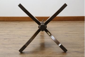 中古　美品　カリモク(karimoku)　ナラ材　シックな色合いと品のある佇まいが魅力のポールハンガー(コートハンガー、帽子掛け、店舗什器)(R-077938)