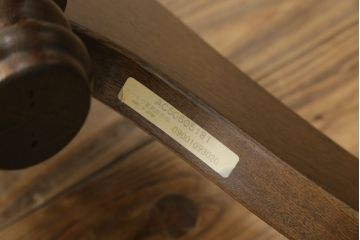 中古　美品　カリモク(karimoku)　ナラ材　シックな色合いと品のある佇まいが魅力のポールハンガー(コートハンガー、帽子掛け、店舗什器)(R-077938)