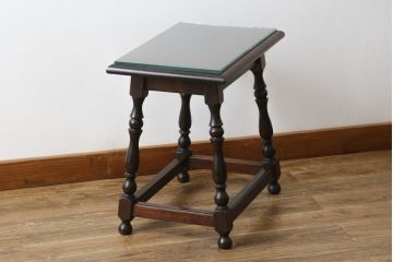 【E様専用】中古　松本民芸家具　#25型スツール・テーブル　クラシカルなデザインがお洒落なガラス天板付きサイドテーブル(コーヒーテーブル、カフェテーブル、花台、飾り台、椅子、イス)(R-077950)