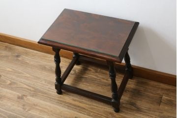【E様専用】中古　松本民芸家具　#25型スツール・テーブル　クラシカルなデザインがお洒落なガラス天板付きサイドテーブル(コーヒーテーブル、カフェテーブル、花台、飾り台、椅子、イス)(R-077950)