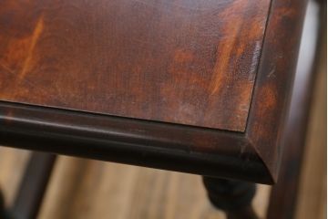 【E様専用】中古　松本民芸家具　#25型スツール・テーブル　クラシカルなデザインがお洒落なガラス天板付きサイドテーブル(コーヒーテーブル、カフェテーブル、花台、飾り台、椅子、イス)(R-077950)