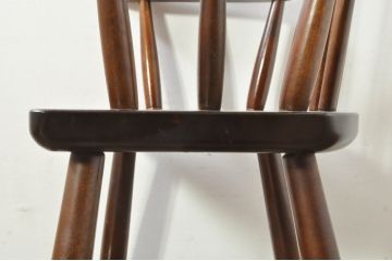 中古　松本民芸家具　クラシカルなデザインが美しいベビーチェア(チャイルドチェア、キッズチェア、アームチェア、ダイニングチェア、板座チェア、ウィンザーチェア、ウインザーチェア、こども椅子、子どもイス)(R-077951)