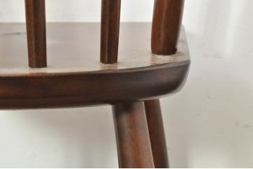中古　松本民芸家具　クラシカルなデザインが美しいベビーチェア(チャイルドチェア、キッズチェア、アームチェア、ダイニングチェア、板座チェア、ウィンザーチェア、ウインザーチェア、こども椅子、子どもイス)(R-077951)