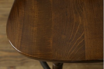 中古　飛騨産業　キツツキマーク　艶のある塗りが美しいハイチェア　※回転機構不具合あり　(R-077952)