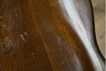 中古　飛騨産業　キツツキマーク　艶のある塗りが美しいハイチェア　※回転機構不具合あり　(R-077952)
