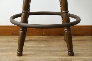 中古　飛騨産業　キツツキマーク　艶のある塗りが美しいハイチェア　※回転機構不具合あり　(R-077952)