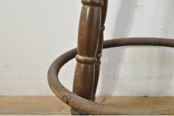 和製ビンテージ　飛騨産業　キツツキマーク　艶のある木の質感が上品な回転チェア(カウンターチェア、ハイチェア、バーチェア、板座チェア、イス、椅子、ヴィンテージ)(R-077952)
