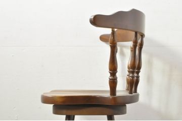 和製ビンテージ　飛騨産業　キツツキマーク　艶のある木の質感が上品な回転チェア(カウンターチェア、ハイチェア、バーチェア、板座チェア、イス、椅子、ヴィンテージ)(R-077952)