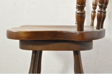 和製ビンテージ　飛騨産業　キツツキマーク　艶のある木の質感が上品な回転チェア(カウンターチェア、ハイチェア、バーチェア、板座チェア、イス、椅子、ヴィンテージ)(R-077952)