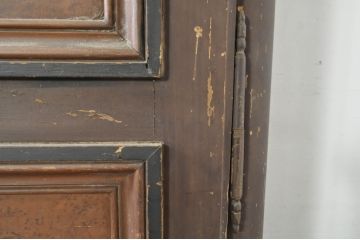 フランスアンティーク　特大!!　店舗用　たっぷり収納できる三枚扉の薄型キャビネット(ブックケース、本箱、書棚、戸棚、収納棚、店舗什器)(R-077953)