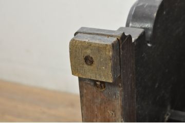 和製アンティーク　希少デザイン!!　目を引く珍しいフォルムが魅力的な古い教会の板座チェア(チャーチチェア、ダイニングチェア、椅子、イス)(R-077958)