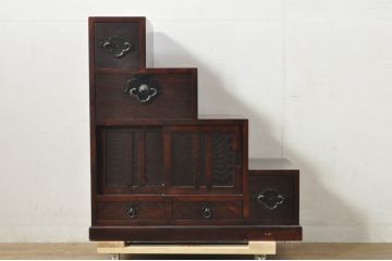 中古　アンティーク調　和のお部屋作りに取り入れやすい両面使いの小さな階段箪笥(和たんす、収納箪笥、引き出し)(R-077966)