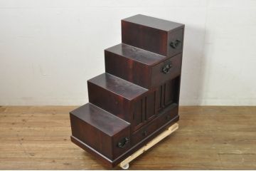 中古　アンティーク調　和のお部屋作りに取り入れやすい両面使いの小さな階段箪笥(和たんす、収納箪笥、引き出し)(R-077966)