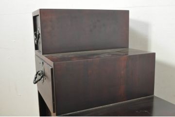 中古　アンティーク調　和のお部屋作りに取り入れやすい両面使いの小さな階段箪笥(和たんす、収納箪笥、引き出し)(R-077966)