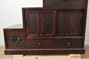 中古　アンティーク調　和のお部屋作りに取り入れやすい両面使いの小さな階段箪笥(和たんす、収納箪笥、引き出し)(R-077966)