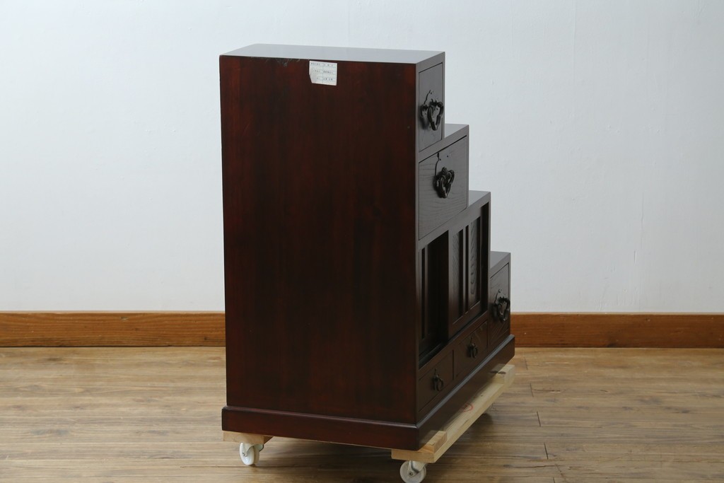 中古　アンティーク調　和のお部屋作りに取り入れやすい両面使いの小さな階段箪笥　(R-077966)