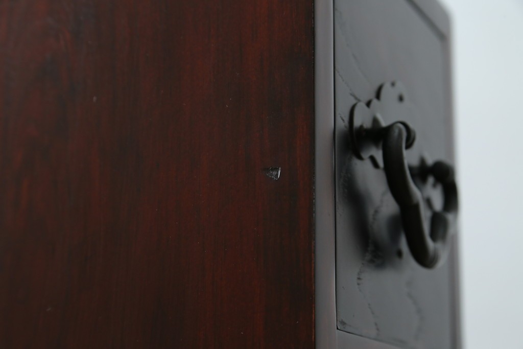 中古　アンティーク調　和のお部屋作りに取り入れやすい両面使いの小さな階段箪笥　(R-077966)