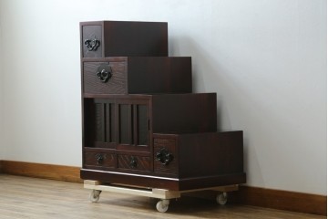 中古　アンティーク調　和のお部屋作りに取り入れやすい両面使いの小さな階段箪笥　(R-077966)