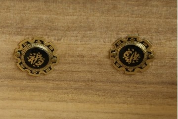 中古　アンティーク調　和のお部屋作りに取り入れやすい両面使いの小さな階段箪笥　(R-077966)