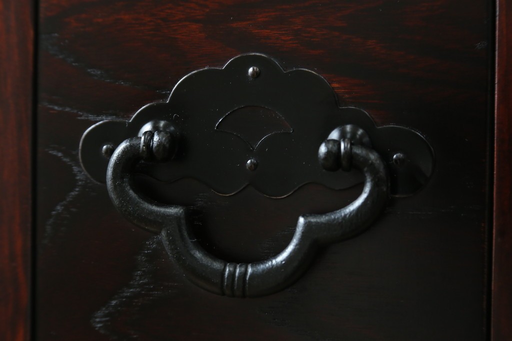 中古　アンティーク調　和のお部屋作りに取り入れやすい両面使いの小さな階段箪笥　(R-077966)