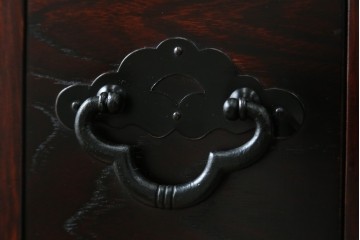 中古　アンティーク調　和のお部屋作りに取り入れやすい両面使いの小さな階段箪笥　(R-077966)