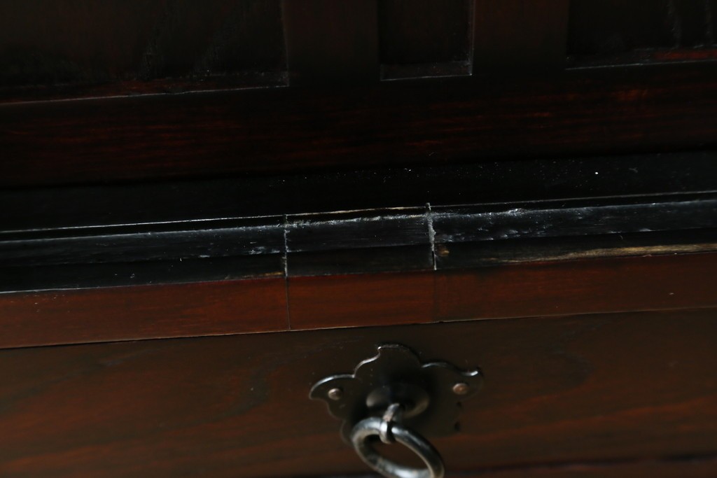 中古　アンティーク調　和のお部屋作りに取り入れやすい両面使いの小さな階段箪笥　(R-077966)