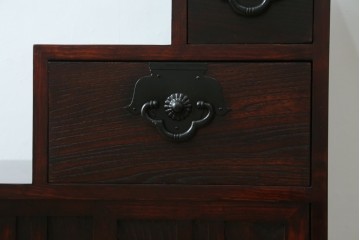 中古　アンティーク調　和のお部屋作りに取り入れやすい両面使いの小さな階段箪笥　(R-077966)