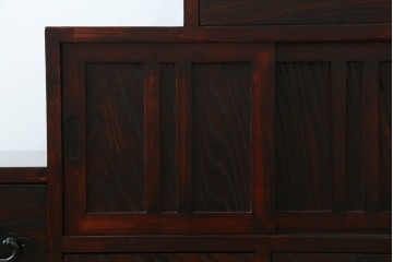 中古　アンティーク調　和のお部屋作りに取り入れやすい両面使いの小さな階段箪笥　(R-077966)