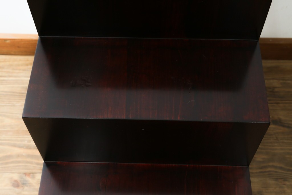 中古　アンティーク調　和のお部屋作りに取り入れやすい両面使いの小さな階段箪笥　(R-077966)