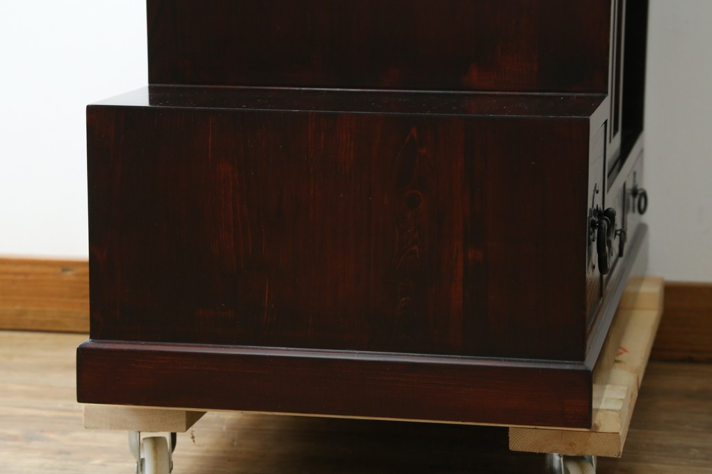 中古　アンティーク調　和のお部屋作りに取り入れやすい両面使いの小さな階段箪笥　(R-077966)