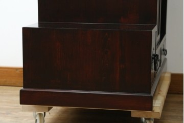 中古　アンティーク調　和のお部屋作りに取り入れやすい両面使いの小さな階段箪笥　(R-077966)