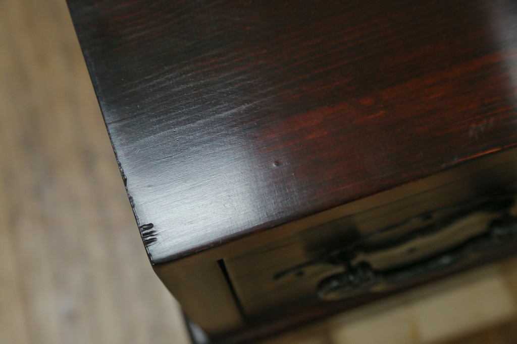 中古　アンティーク調　和のお部屋作りに取り入れやすい両面使いの小さな階段箪笥　(R-077966)