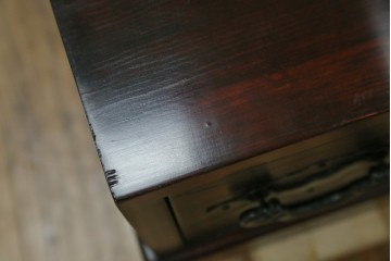 中古　アンティーク調　和のお部屋作りに取り入れやすい両面使いの小さな階段箪笥　(R-077966)