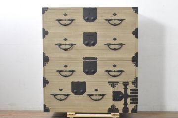 和製アンティーク　明るい木色に上品な金具が映える二段重ね総桐二本松箪笥(時代箪笥、衣装箪笥、収納箪笥、重ね箪笥、和タンス、チェスト、引き出し)(R-077968)