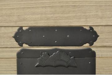 和製アンティーク　明るい木色に上品な金具が映える二段重ね総桐二本松箪笥(時代箪笥、衣装箪笥、収納箪笥、重ね箪笥、和タンス、チェスト、引き出し)(R-077968)
