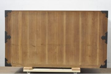 和製アンティーク　明るい木色に上品な金具が映える片開き扉付き総桐二本松箪笥ローチェスト(時代箪笥、衣装箪笥、収納箪笥、和タンス、ローボード、引き出し、テレビ台、テレビボード)(R-077970)