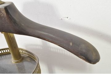 イタリアアンティーク　クラシカルで品のある佇まいが魅力の真鍮(しんちゅう)製ハンガーラック(コートハンガー、洋服掛け、帽子掛け、傘立て、ディスプレイスタンド、ディスプレイラック、店舗什器)(R-077974)