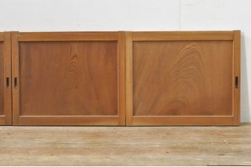 アンティーク建具　欅(ケヤキ)材　懐かしい雰囲気漂う板戸窓4枚セット(引き戸)(R-077980)