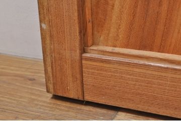 アンティーク建具　欅(ケヤキ)材　経年を感じさせる木味が魅力の一枚板の板戸窓2枚セット(引き戸)(R-077981)