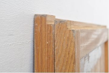 アンティーク建具　欅(ケヤキ)材　経年を感じさせる木味が魅力の一枚板の板戸窓2枚セット(引き戸)(R-077981)