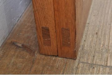 アンティーク建具　欅(ケヤキ)材　どこか懐かしい雰囲気漂う一枚板の両開き扉2枚1対(引き戸、窓)(R-077982)