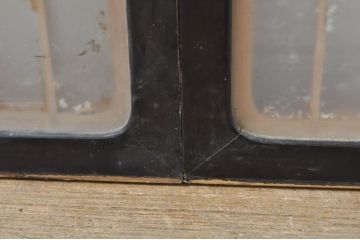 アンティーク建具　落ち着いた和の空間を演出する組子入りガラス欄間2枚セット(明り取り、明かり取り、組子欄間、ランマ)(R-077986)