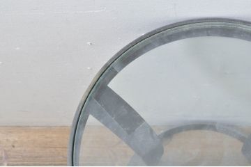 中古　COMPLEX UNIVERSAL FURNITURE SUPPLY(コンプレックス・ユニバーサル・ファニチャー・サプライ)　洗練されたモダンデザインのスカルプチャーサイドテーブル(ガラステーブル、カフェテーブル、コーヒーテーブル、丸テーブル、ラウンドテーブル、花台、飾り台)(定価約13万円)(R-077989)
