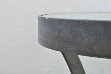 中古　COMPLEX UNIVERSAL FURNITURE SUPPLY(コンプレックス・ユニバーサル・ファニチャー・サプライ)　洗練されたモダンデザインのスカルプチャーサイドテーブル(ガラステーブル、カフェテーブル、コーヒーテーブル、丸テーブル、ラウンドテーブル、花台、飾り台)(定価約13万円)(R-077989)