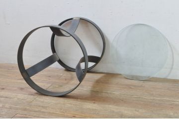 中古　COMPLEX UNIVERSAL FURNITURE SUPPLY(コンプレックス・ユニバーサル・ファニチャー・サプライ)　洗練されたモダンデザインのスカルプチャーサイドテーブル(ガラステーブル、カフェテーブル、コーヒーテーブル、丸テーブル、ラウンドテーブル、花台、飾り台)(定価約13万円)(R-077989)